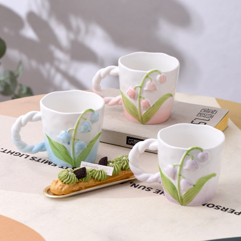 Frische Maiglöckchen Relief Keramik Kaffeebecher mit gedrehtem Griff